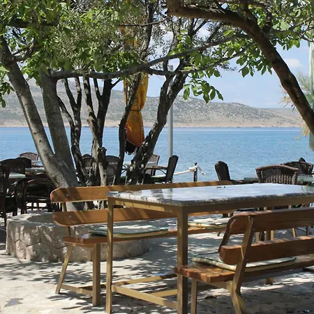 Apartment By The Sea Seline, Paklenica - 6544 Starigrad Paklenica